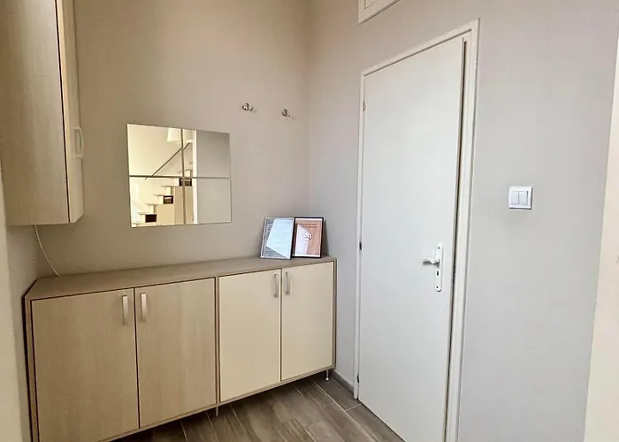 Ava * Budapest